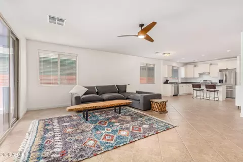 1317 Eucalyptus Ln, San Tan Valley, AZ 85143