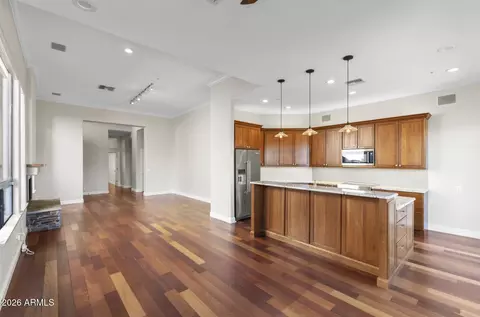 8100 E Camelback Rd #43, Scottsdale, AZ 85251