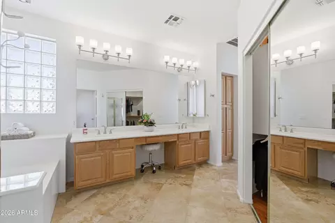 Bath - 66 E Julian Dr, Gilbert, AZ 85295 photo 4 of 6