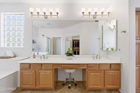 Bath - 66 E Julian Dr, Gilbert, AZ 85295 photo 5 of 6