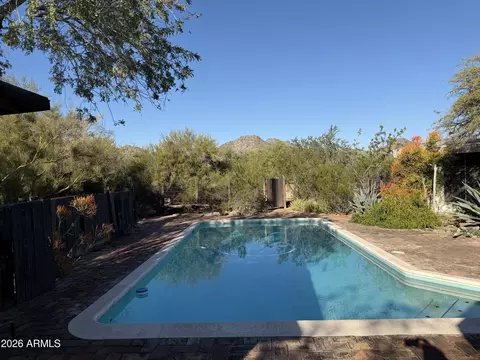5802 N Palo Cristi Rd, Paradise Valley, AZ 85253
