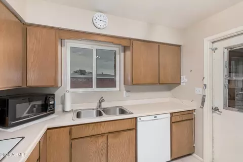 Kitchen - 5823 E Des Moines St, Mesa, AZ 85205 photo 3 of 4