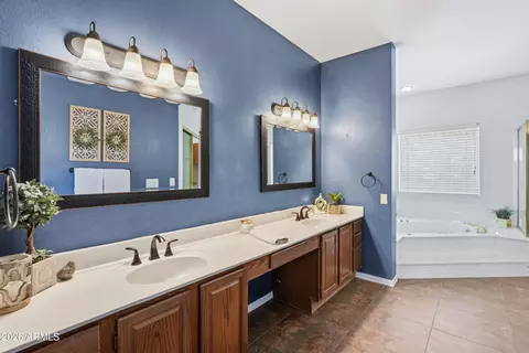 Bath - 3056 E Mallory St, Mesa, AZ 85213 photo 2 of 7