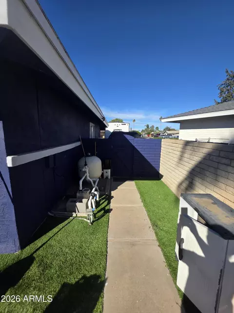 Exterior - 1443 E Pepper Pl Pl, Mesa, AZ 85203 photo 6 of 9