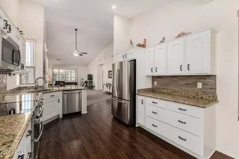 23721 S Pleasant Way, Sun Lakes, AZ 85248