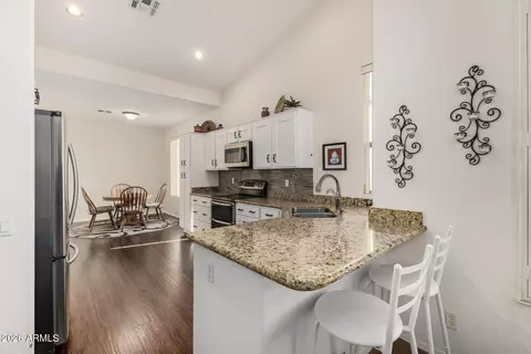 23721 S Pleasant Way, Sun Lakes, AZ 85248