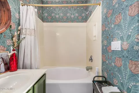 Bath - 3423 E Lance Ln, Phoenix, AZ 85018 photo 4 of 4