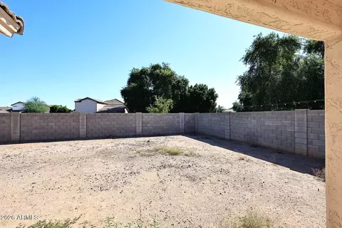 Exterior - 5409 S 11th St, Phoenix, AZ 85040 photo 5 of 9