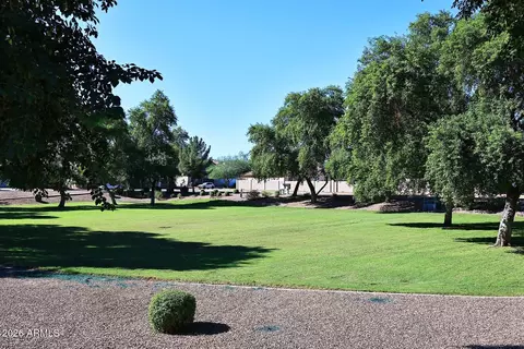 Exterior - 5409 S 11th St, Phoenix, AZ 85040 photo 8 of 9