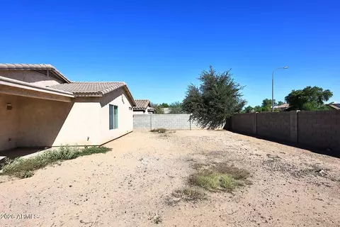 Exterior - 5409 S 11th St, Phoenix, AZ 85040 photo 7 of 9