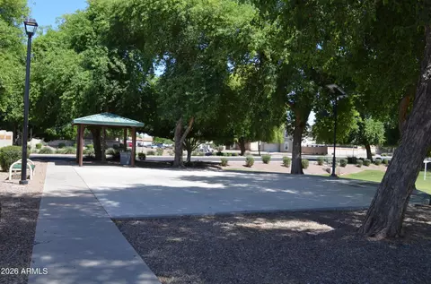 Exterior - 5409 S 11th St, Phoenix, AZ 85040 photo 3 of 4