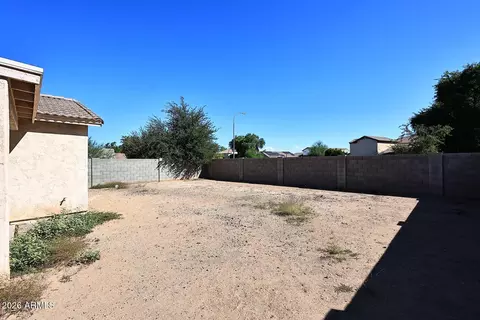Exterior - 5409 S 11th St, Phoenix, AZ 85040 photo 6 of 9