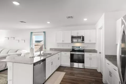 Kitchen - 1243 S Lenora Loop, Benson, AZ 85602 photo 1 of 2