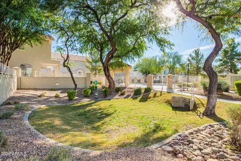 Exterior - 2150 E Bell Rd #1075, Phoenix, AZ 85022 photo 9 of 13