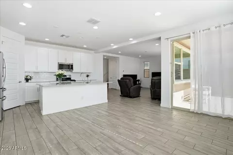 Kitchen - 2327 E Ridgewood Ln, Gilbert, AZ 85298 photo 6 of 6