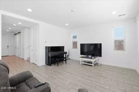 Entry Way - 2327 E Ridgewood Ln, Gilbert, AZ 85298 photo 1 of 8