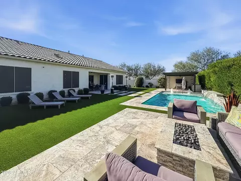 Exterior - 2930 E Herrera Dr, Phoenix, AZ 85050 photo 1 of 7