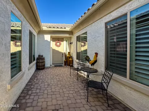 Exterior - 2930 E Herrera Dr, Phoenix, AZ 85050 photo 2 of 7