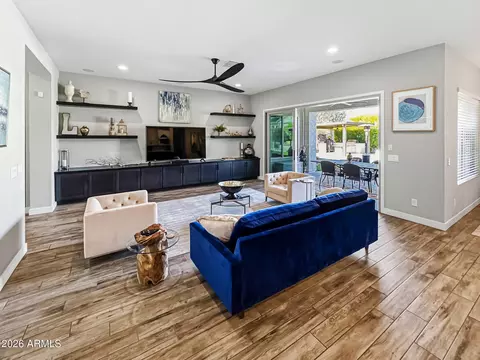Living - 2930 E Herrera Dr, Phoenix, AZ 85050 photo 2 of 4