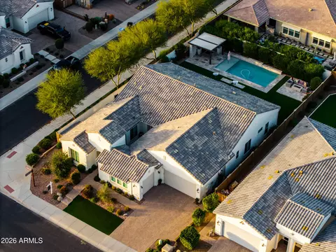 View/Area - 2930 E Herrera Dr, Phoenix, AZ 85050 photo 2 of 3