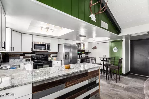 Kitchen - 5549 E Drummer Ave, Mesa, AZ 85206 photo 3 of 4