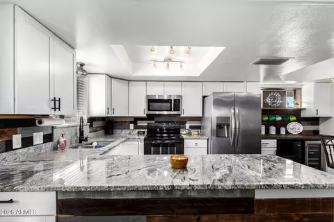 Kitchen - 5549 E Drummer Ave, Mesa, AZ 85206 photo 2 of 4