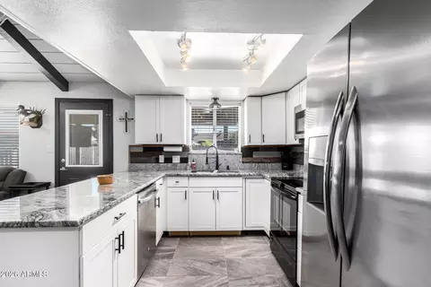 Kitchen - 5549 E Drummer Ave, Mesa, AZ 85206 photo 4 of 4