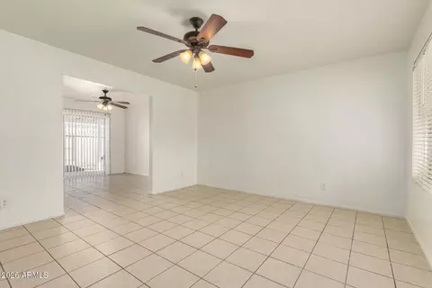 2526 E Vista Dr, Phoenix, AZ 85032 photo 2