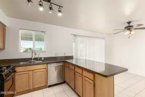 2526 E Vista Dr, Phoenix, AZ 85032 photo 8