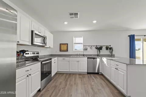 83 S Naples Ln, Casa Grande, AZ 85122