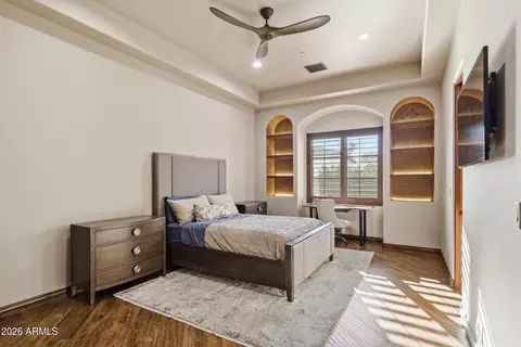 Bedroom - 4838 E Palomino Rd, Phoenix, AZ 85018 photo 1 of 2