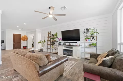 1067 S Trigger Ct, Apache Junction, AZ 85119 photo 13