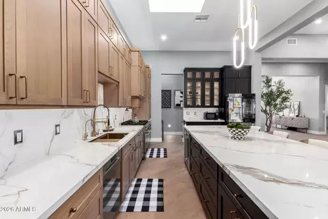 Kitchen - 20106 W Whitton Ave, Buckeye, AZ 85396 photo 5 of 6