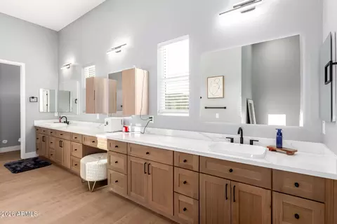 Bath - 20106 W Whitton Ave, Buckeye, AZ 85396 photo 2 of 3