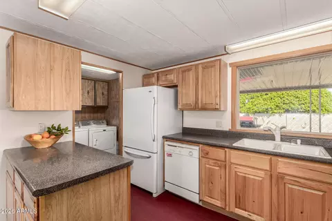 1538 E Hartford Ave, Phoenix, AZ 85022 photo 11