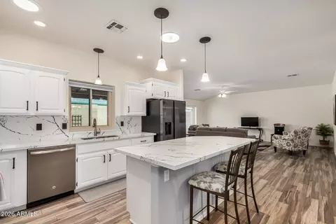 Kitchen - 11456 E Monte Ave, Mesa, AZ 85209 photo 2 of 5