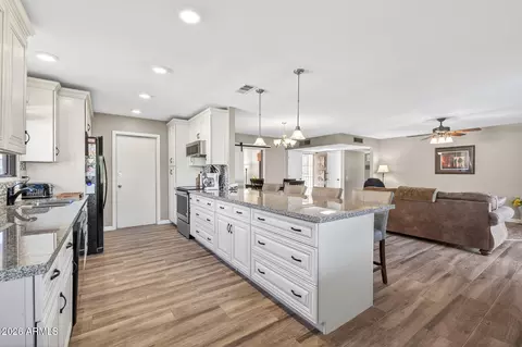 13614 W Echo Mesa Dr, Sun City West, AZ 85375