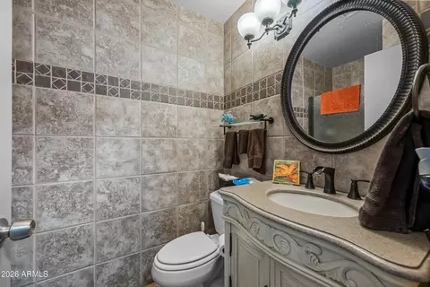 Bath - 2133 Evans Dr, Phoenix, AZ 85022 photo 1 of 8