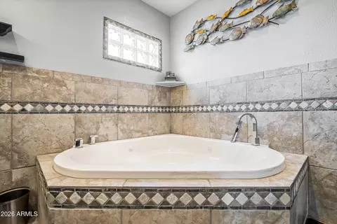 Bath - 2133 Evans Dr, Phoenix, AZ 85022 photo 5 of 8