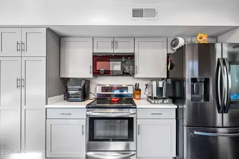 Kitchen - 2133 Evans Dr, Phoenix, AZ 85022 photo 3 of 9