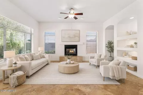 Living - 2130 E Beautiful Ln, Phoenix, AZ 85042 photo 1 of 4