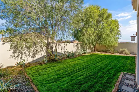 Exterior - 2130 E Beautiful Ln, Phoenix, AZ 85042 photo 1 of 3