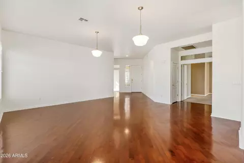 Living - 2130 E Beautiful Ln, Phoenix, AZ 85042 photo 3 of 4