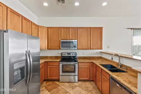 Kitchen - 2130 E Beautiful Ln, Phoenix, AZ 85042 photo 1 of 2