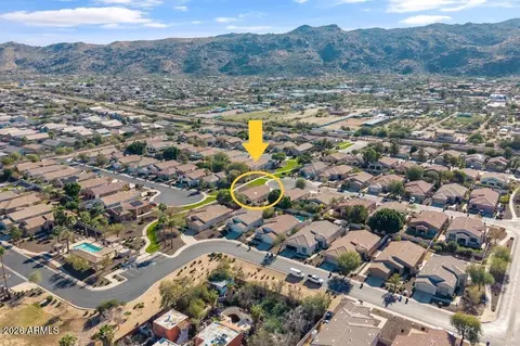 View/Area - 2130 E Beautiful Ln, Phoenix, AZ 85042 photo 1 of 5