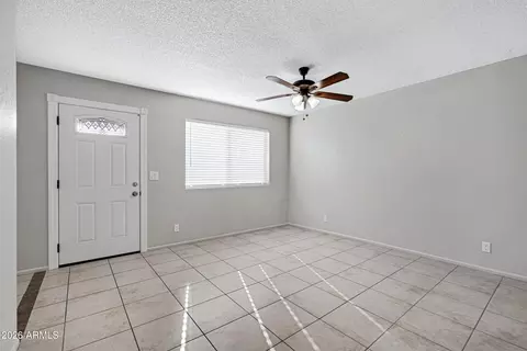 Living - 102 E Jasmine St, Mesa, AZ 85201 photo 3 of 4