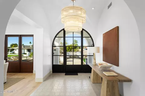 Entry Way - 4605 E Rockridge Rd, Phoenix, AZ 85018 photo 2 of 7