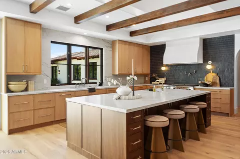 Kitchen - 4605 E Rockridge Rd, Phoenix, AZ 85018 photo 4 of 12