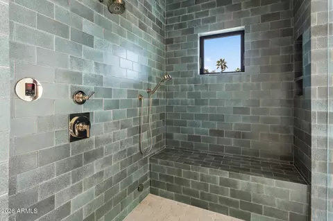 Bath - 4605 E Rockridge Rd, Phoenix, AZ 85018 photo 11 of 11