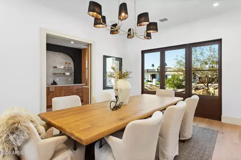 Dining - 4605 E Rockridge Rd, Phoenix, AZ 85018 photo 2 of 9
